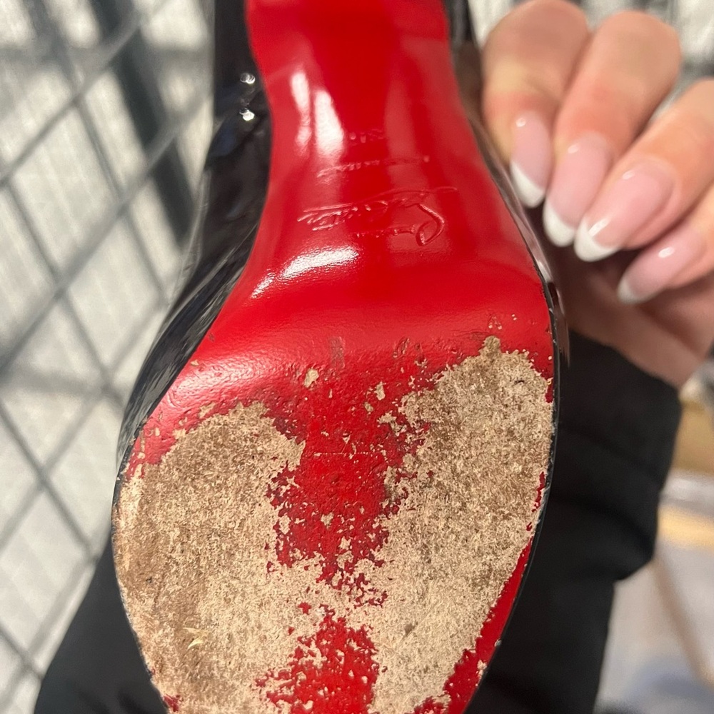 AUTHENTIC CHRISTIAN LOUBOUTIN PARIS heels - Picture 5 of 8
